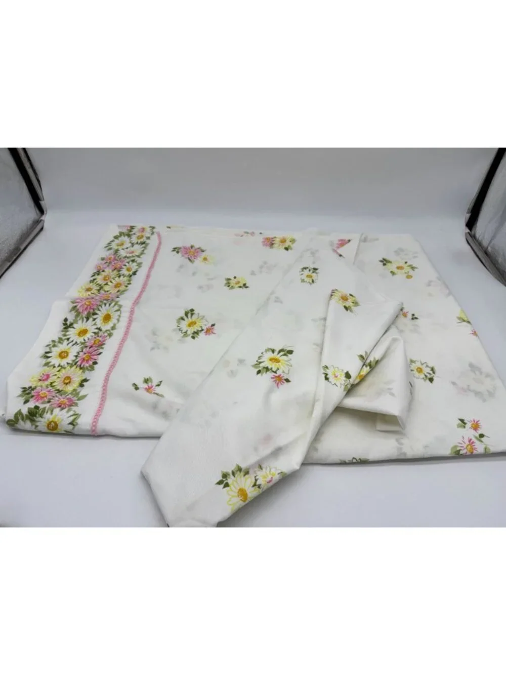 Vintage White Floral Print Embroidered Trim Boho Flat Sheet Teens Bedding